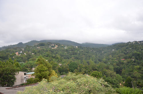 Oyo 436 Sandakelum Tourist Guest House Kandy Kültér fotó