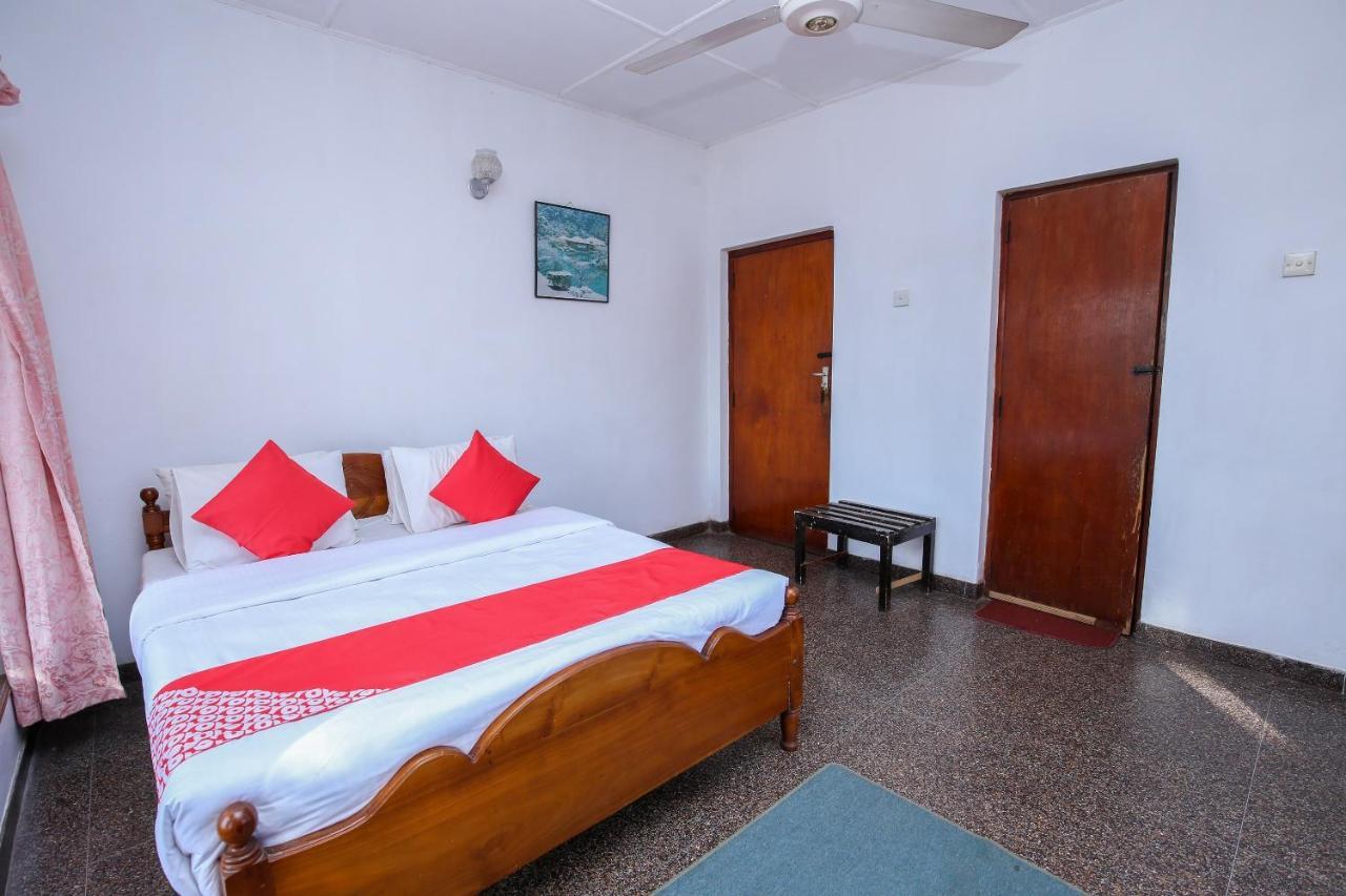 Oyo 436 Sandakelum Tourist Guest House Kandy Kültér fotó